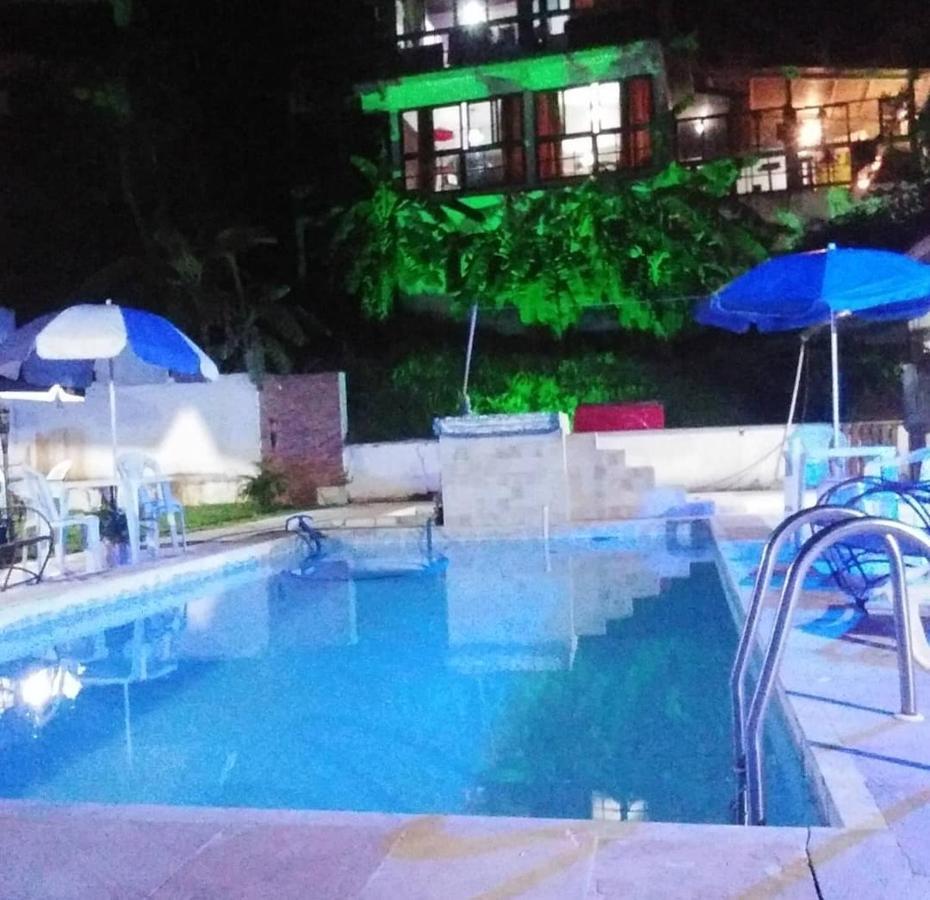 Hospedaria Divina Adega Guest House กาโบฟรีโอ ภายนอก รูปภาพ